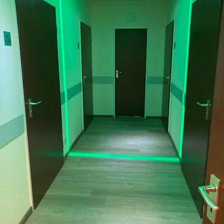 מלון Am Markt 3*