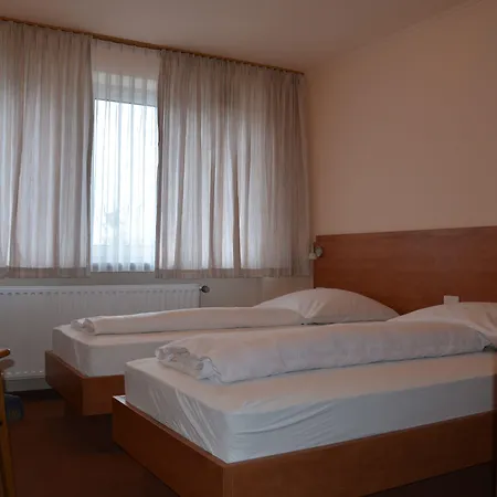 Am Markt 3* אוייטן