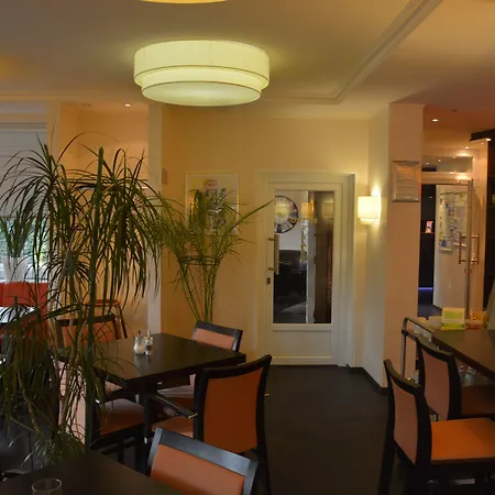 מלון Am Markt אוייטן