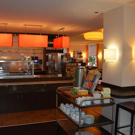 מלון Am Markt אוייטן