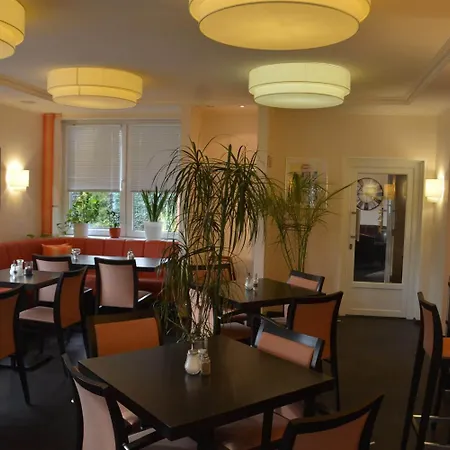 Am Markt 3* אוייטן