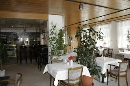 ホテル Am Markt オイテン